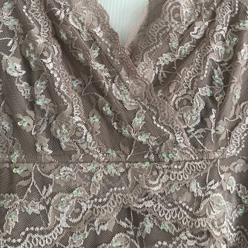 Dress - Picture 2 of 3